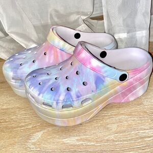 Platform Pastel Rainbow Tie-Dye Crocs